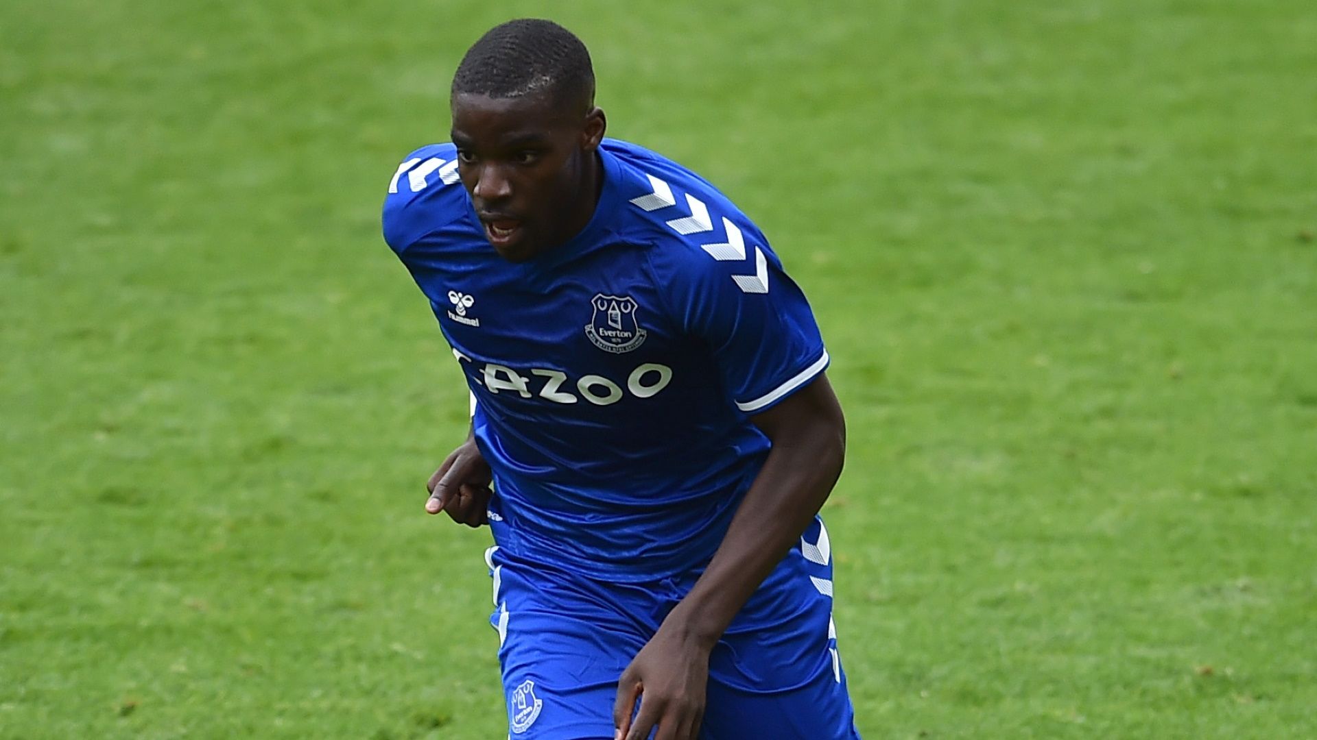 Niels Nkounkou of Everton