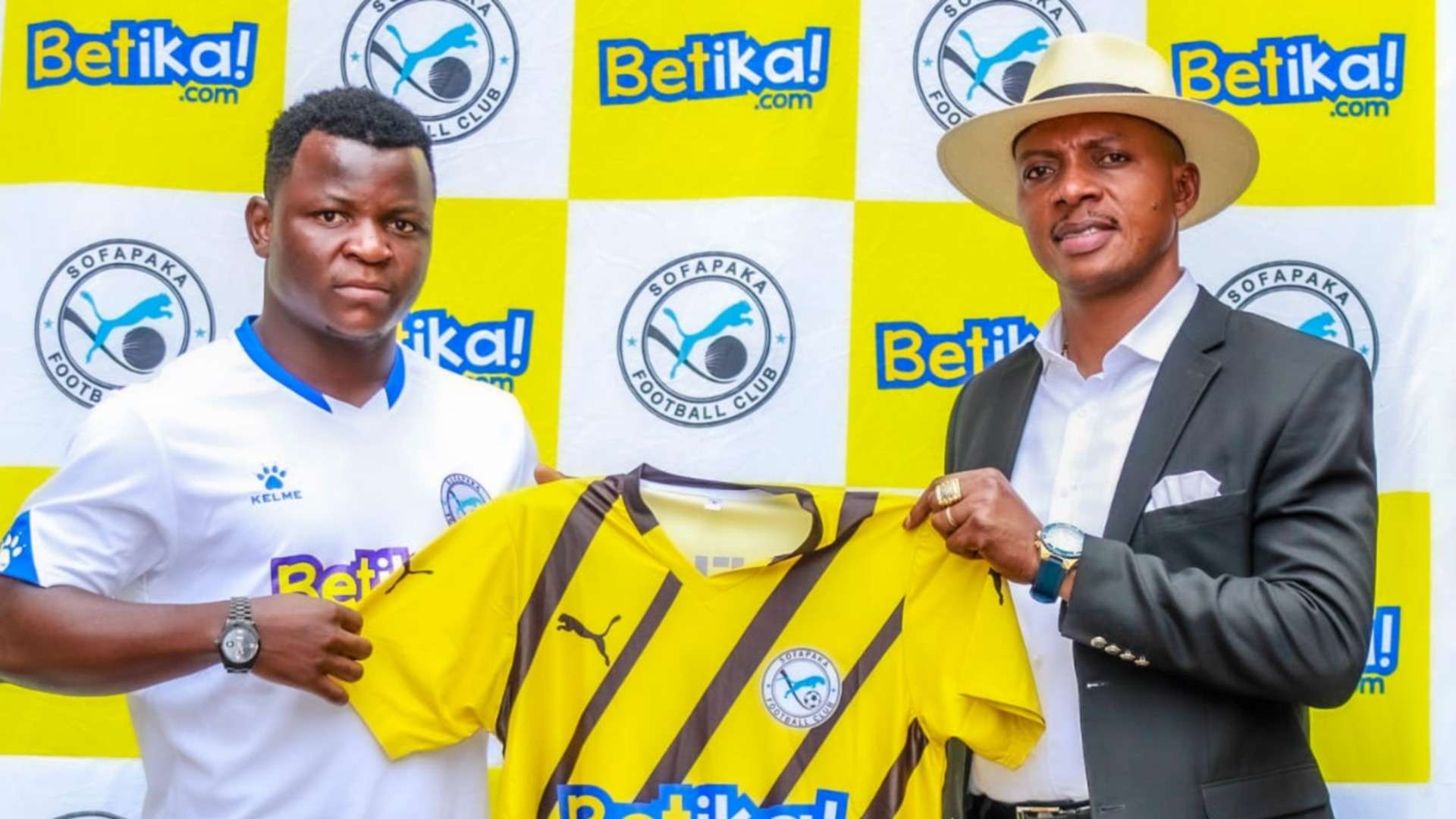 Sofapaka President Elly Kalekwa and midfielder Bizimana Amissi.