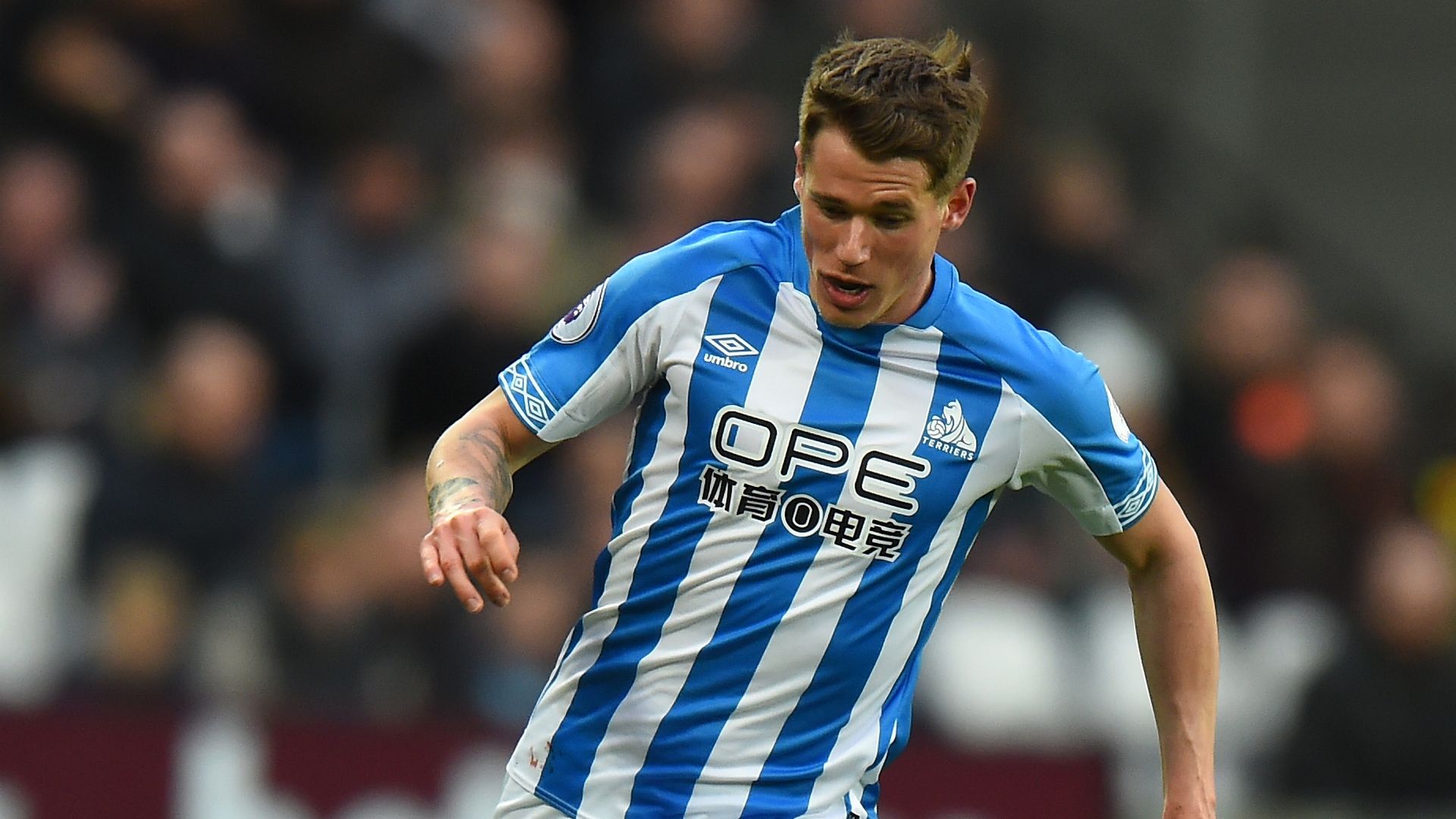 Eric Durm, Huddersfield.