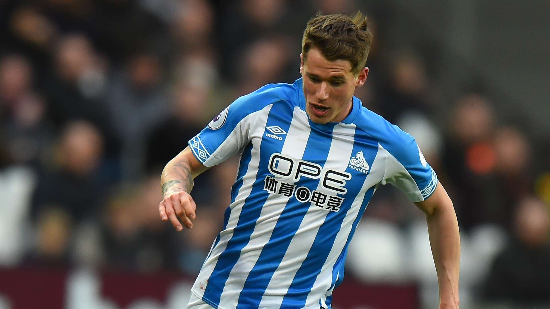 Eric Durm, Huddersfield.