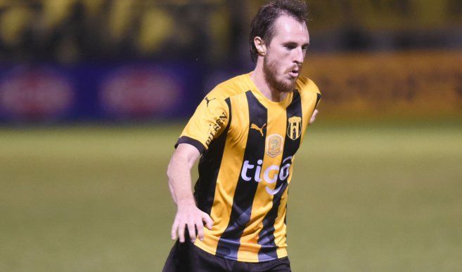 Hernán Novick Club Cerro Porteno