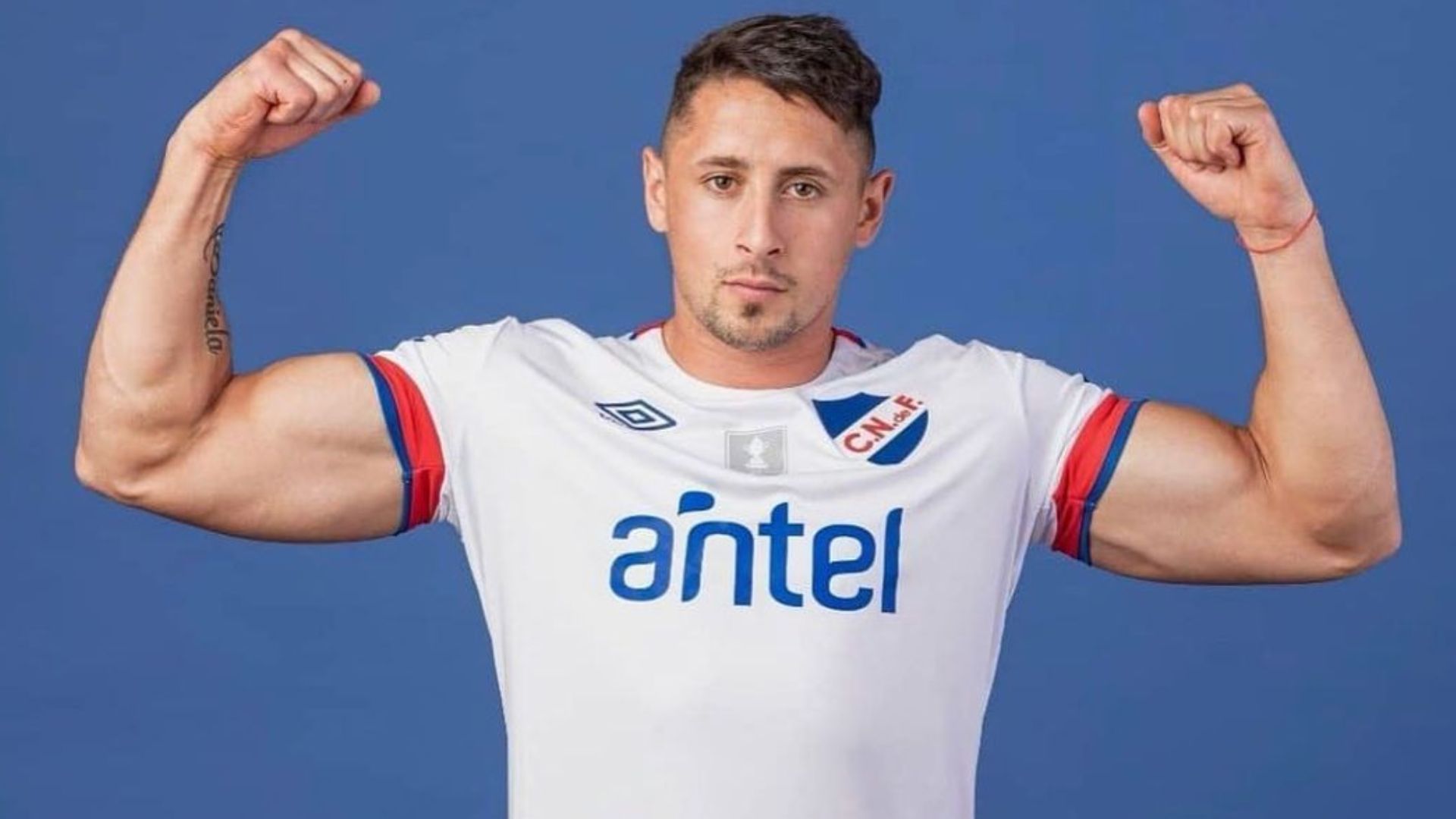 Armando Méndez Hulk Foot Uruguay