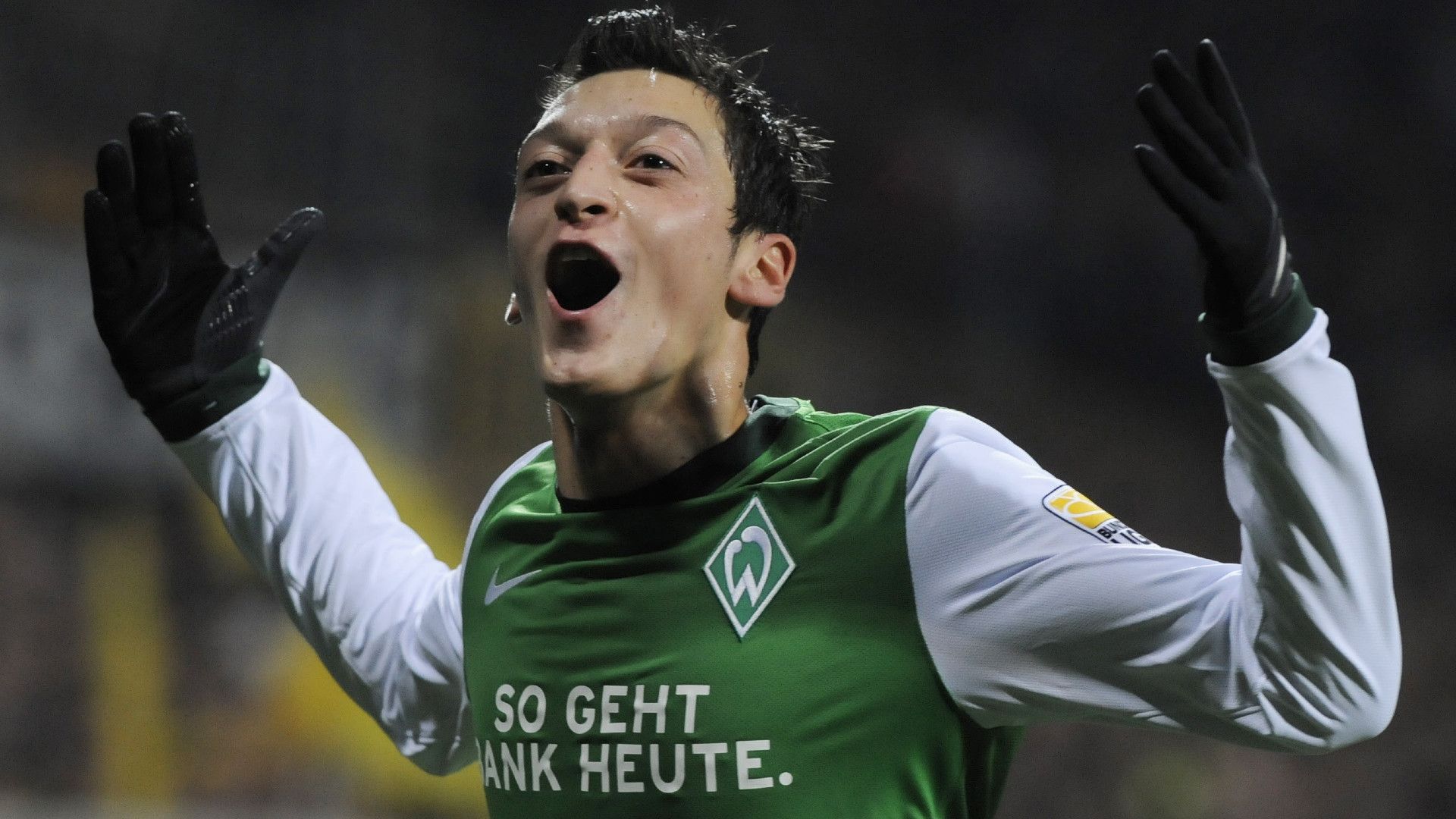 MESUT ÖZIL WERDER BREMEN