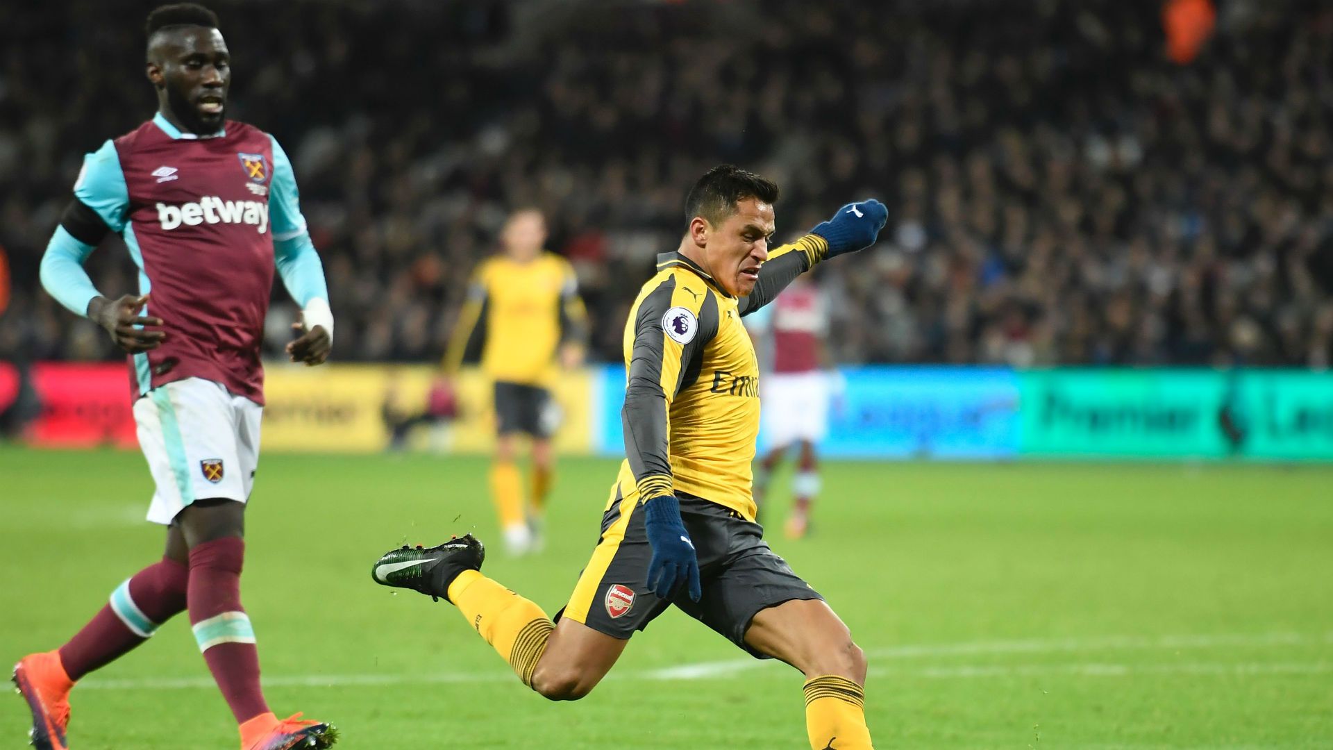 Alexis Sanchez Premier League West Ham v Arsenal 031216
