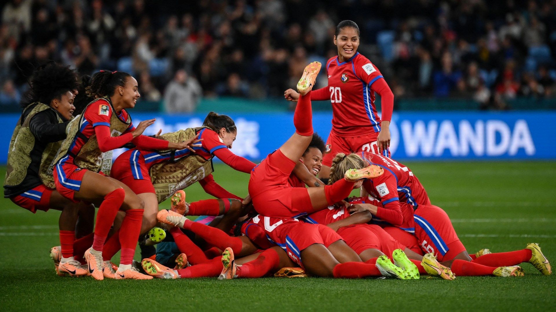 Marta Cox Panama Celebration