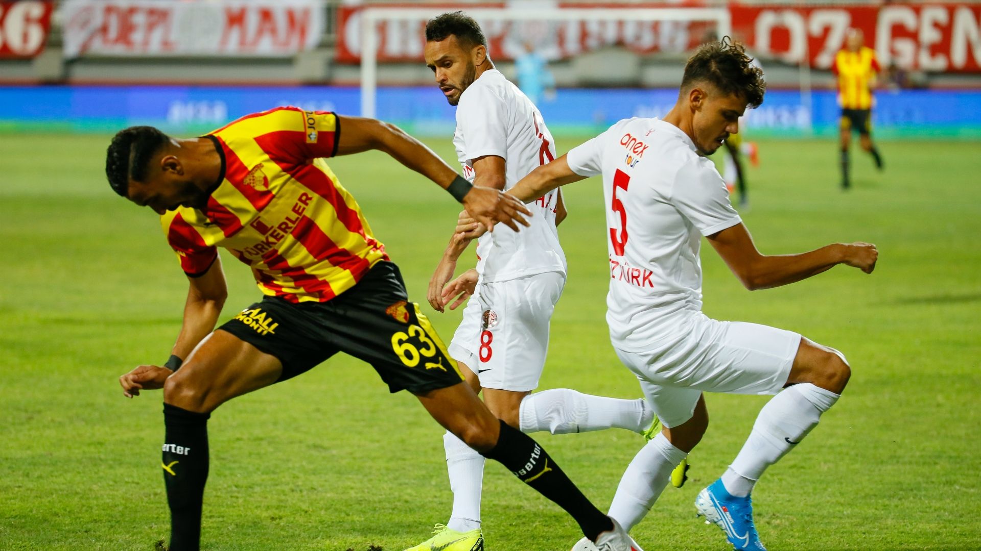 Deniz Kadah Bahadir Ozturk Goztepe Antalyaspor 08182019