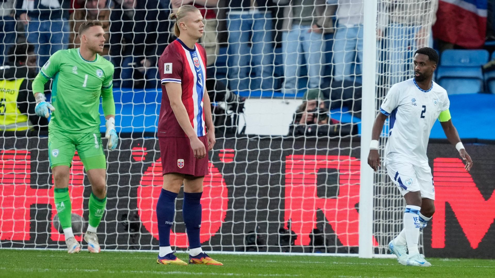 Erling Haaland missed penalty Norway Israel 11102025