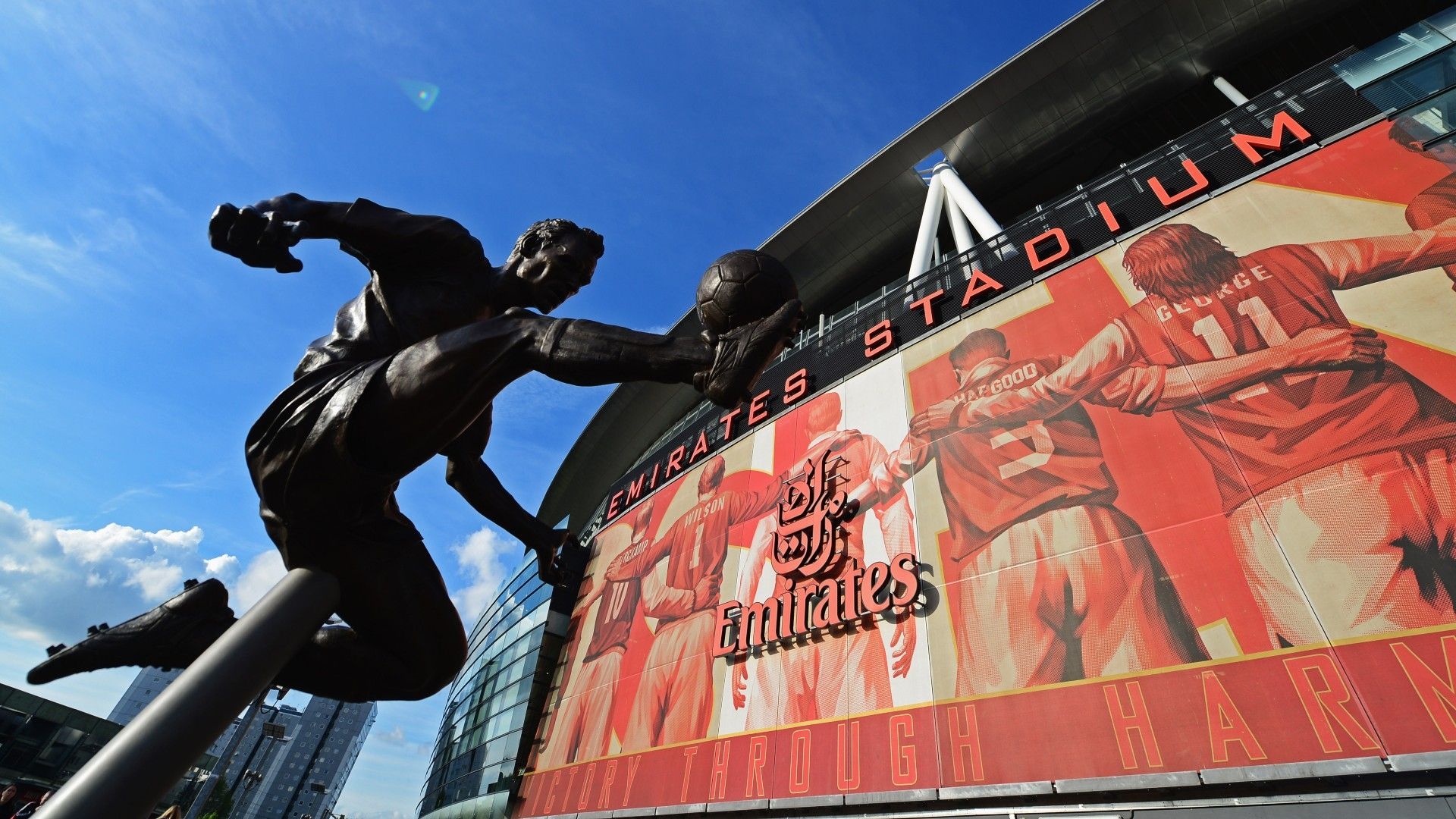 Dennis Bergkamp statue Emirates Stadium