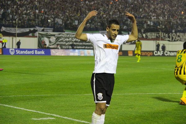 المهاجم الجزائري "محمد بن يطو"