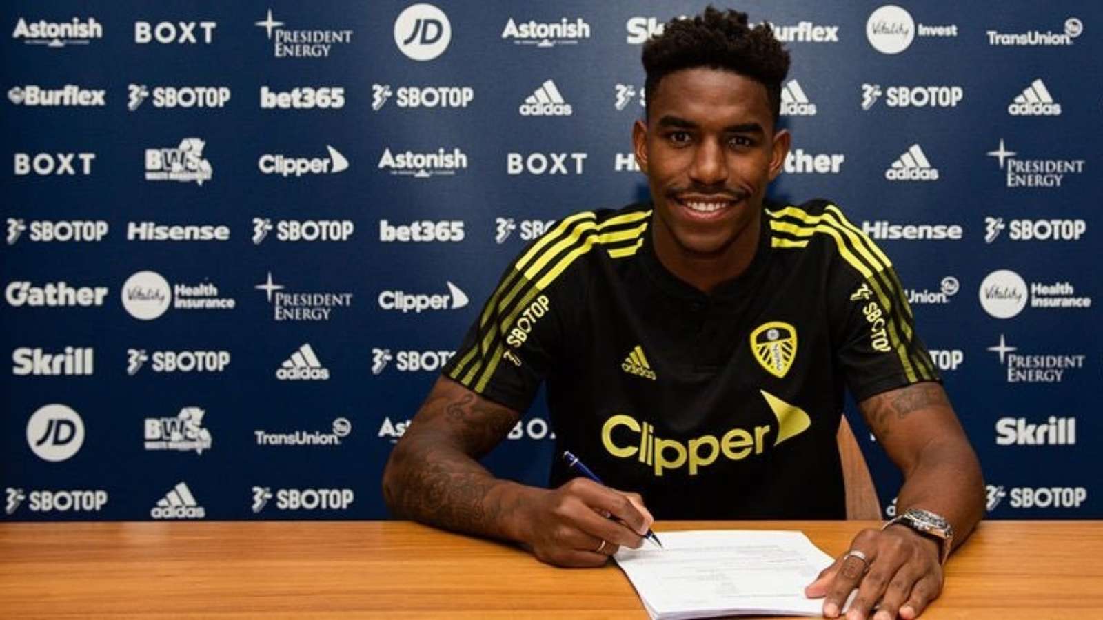 Junior Firpo Leeds