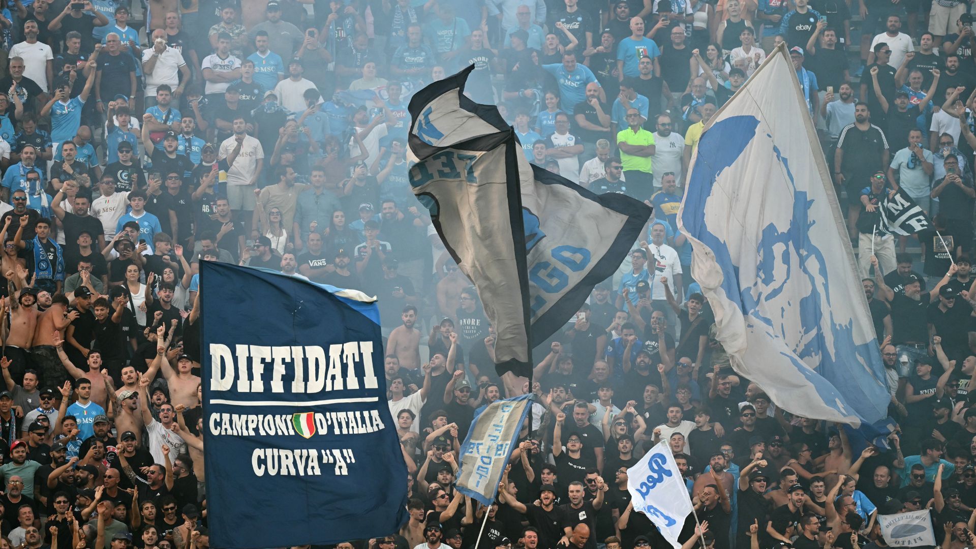napoli tifosi curva