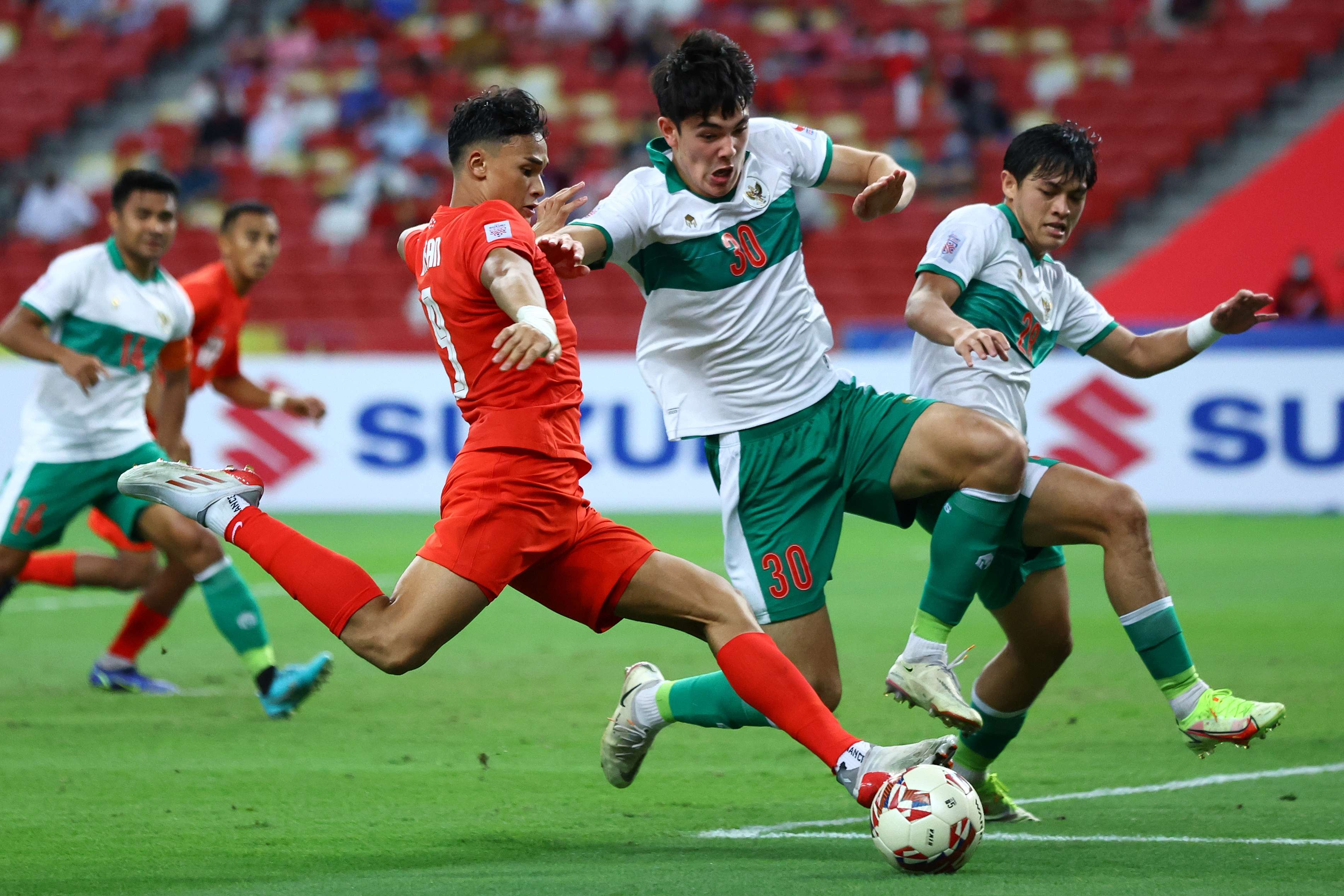 Ikhsan Fandi, Elkan Baggott, Singapore vs Indonesia, 2020 AFF Suzuki Cup