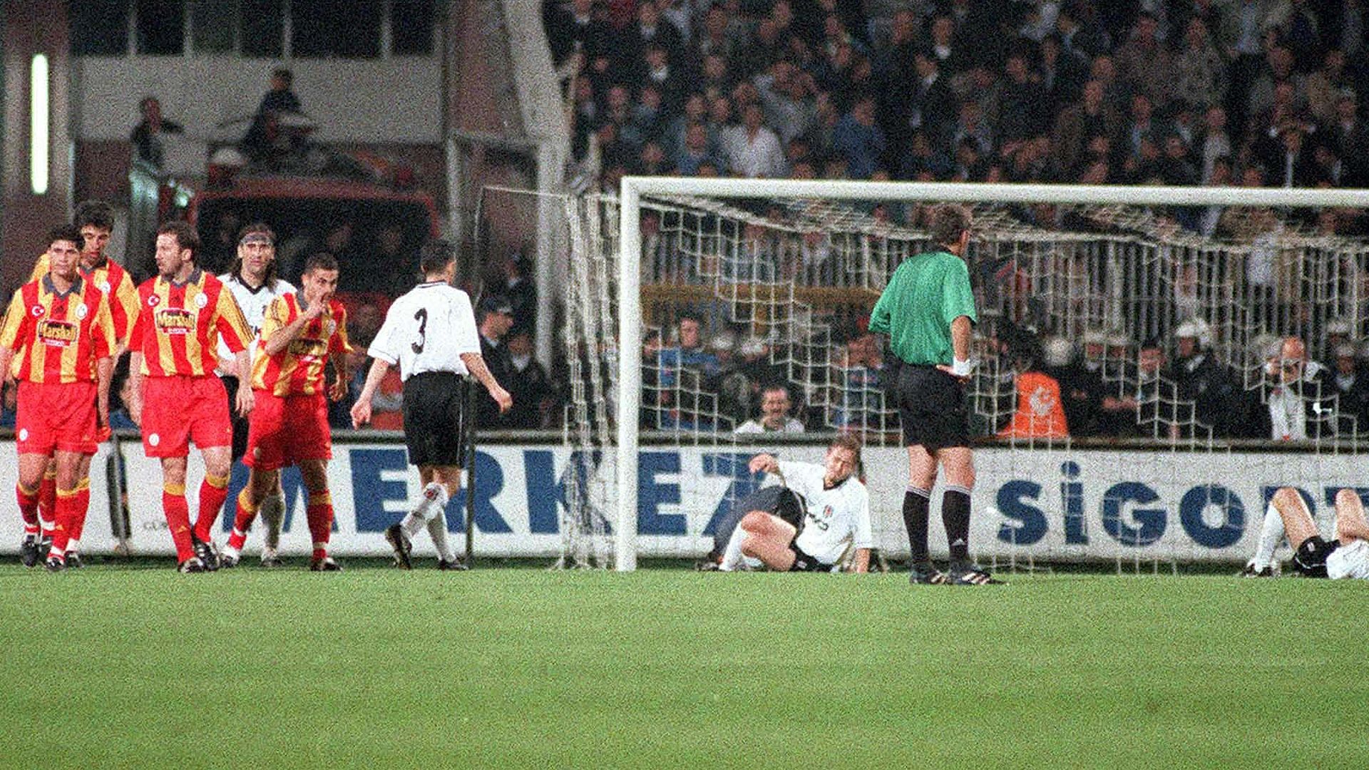 04142004 Besiktas Galatasaray