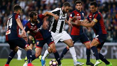 Gonzalo Higuain Juventus Genoa Serie A 23042017