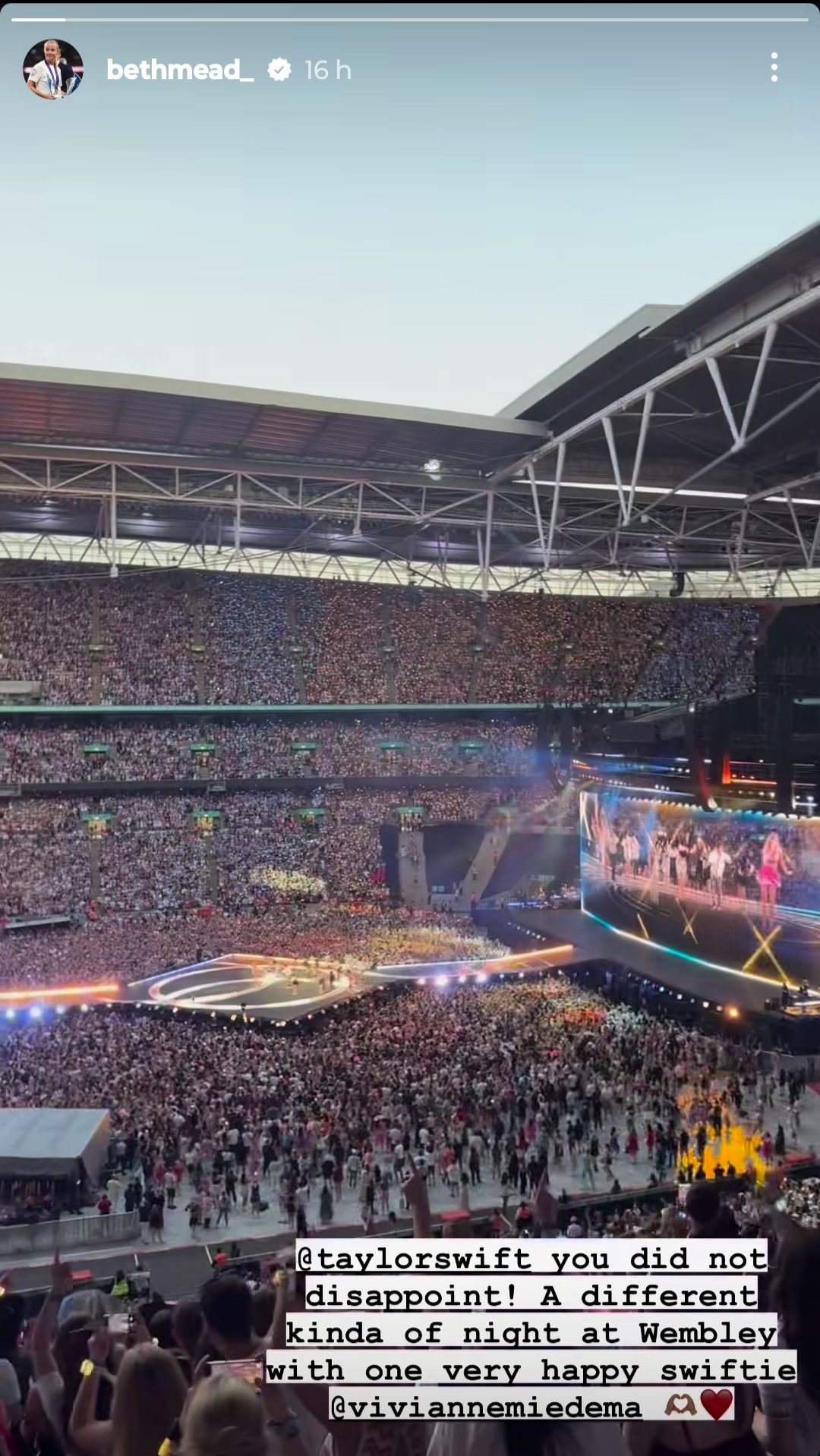 Beth Mead Vivianne Miedema Taylor Swift