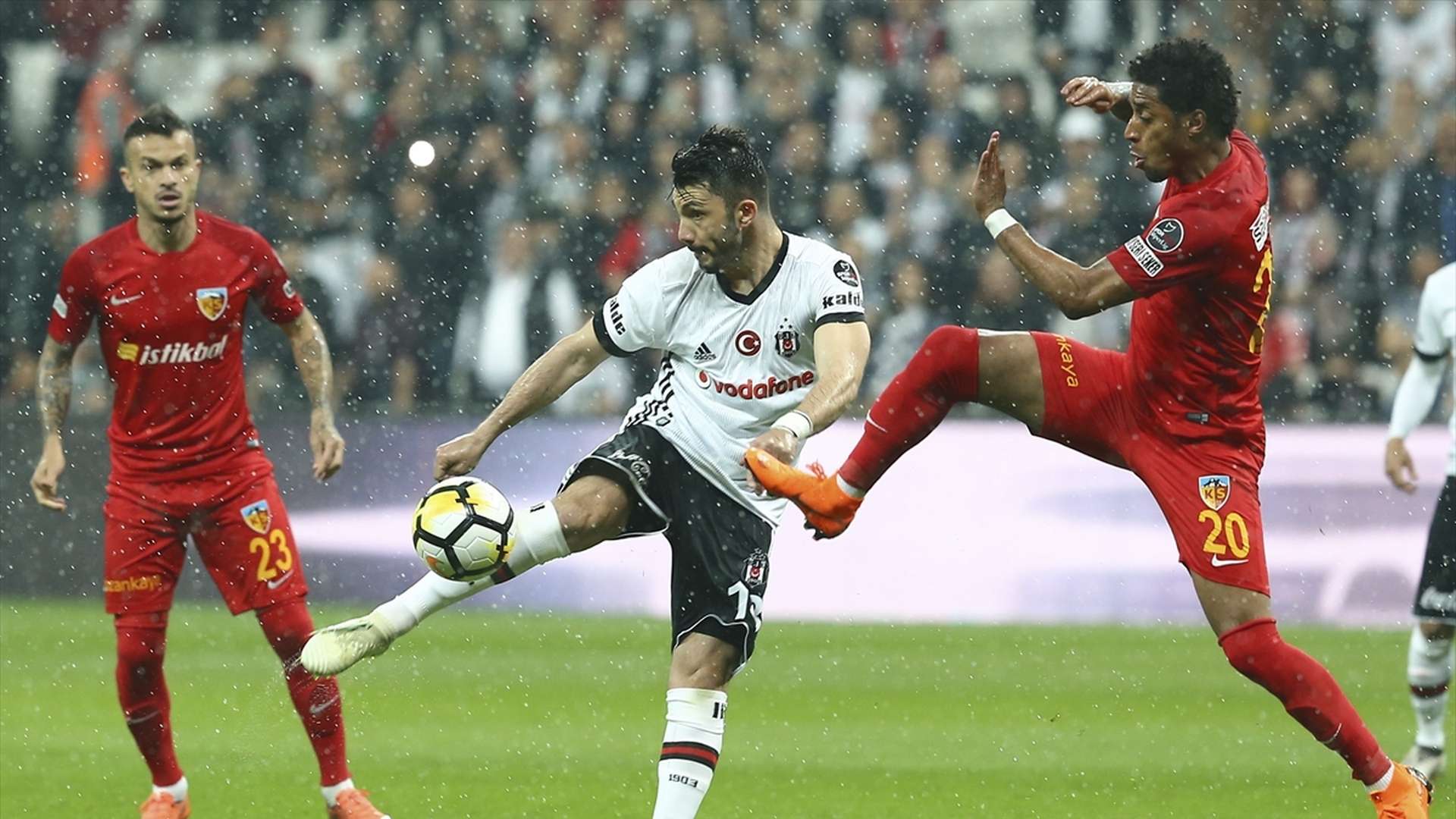 Besiktas Kayserispor Tolgay Arslan 752018
