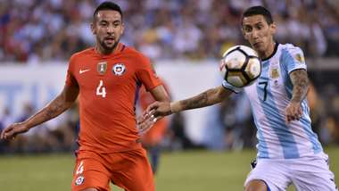 Mauricio Isla Angel Di Maria Argentina Chile Final Copa America Centenario 26062016