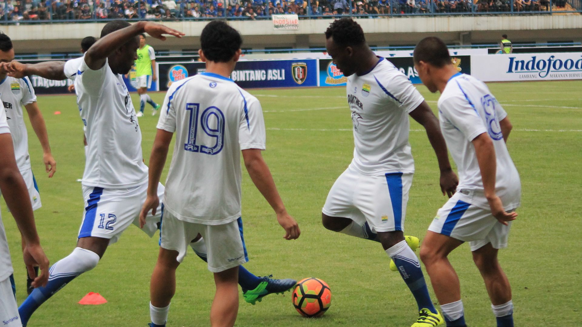 Galeri Michael Essien & Carlton Cole