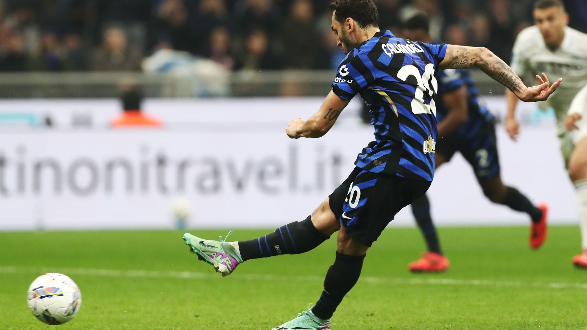 Calhanoglu rigori Inter