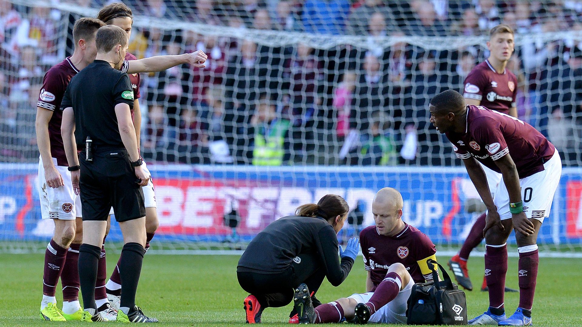 Steven Naismith Hearts 2018-19