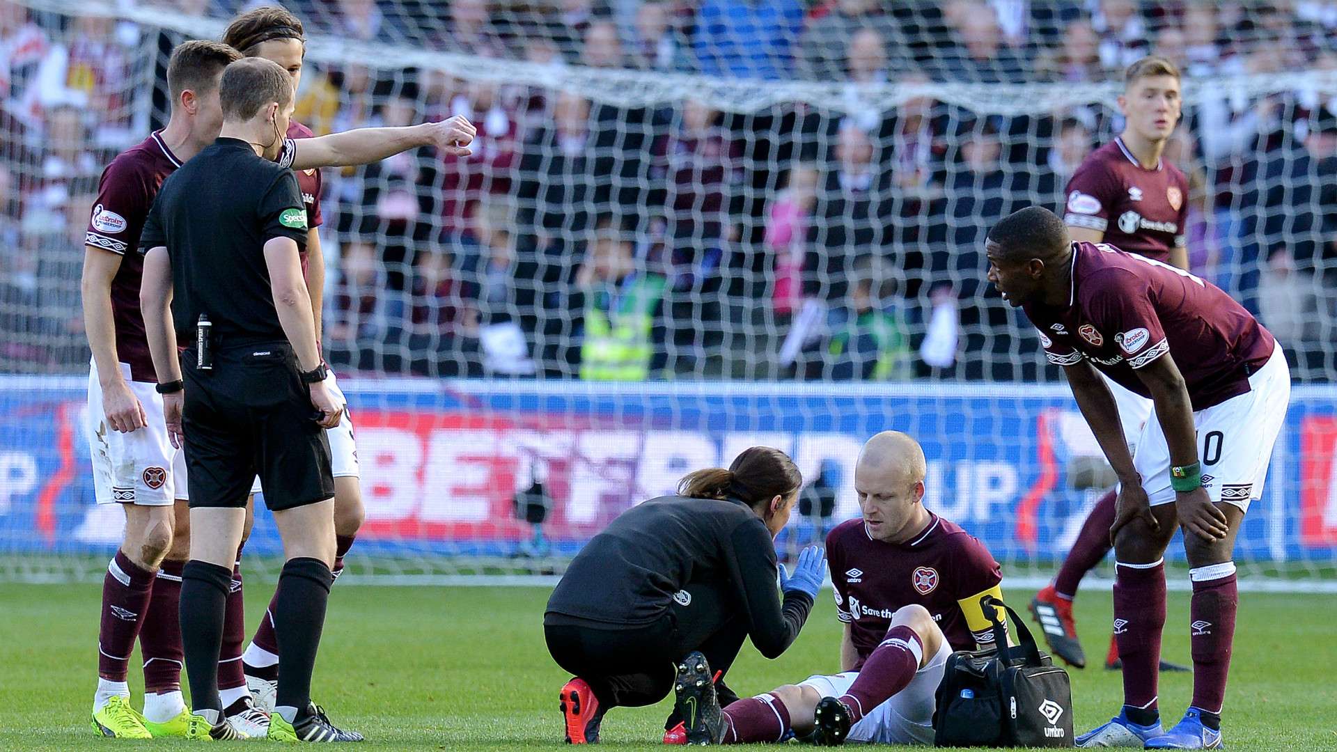 Steven Naismith Hearts 2018-19