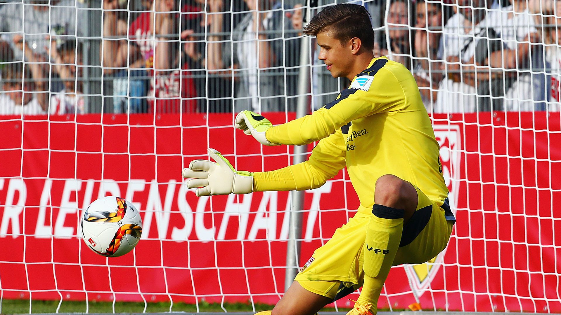Mitchell Langerak VfB Stuttgart Training Session Bundesliga 04072015