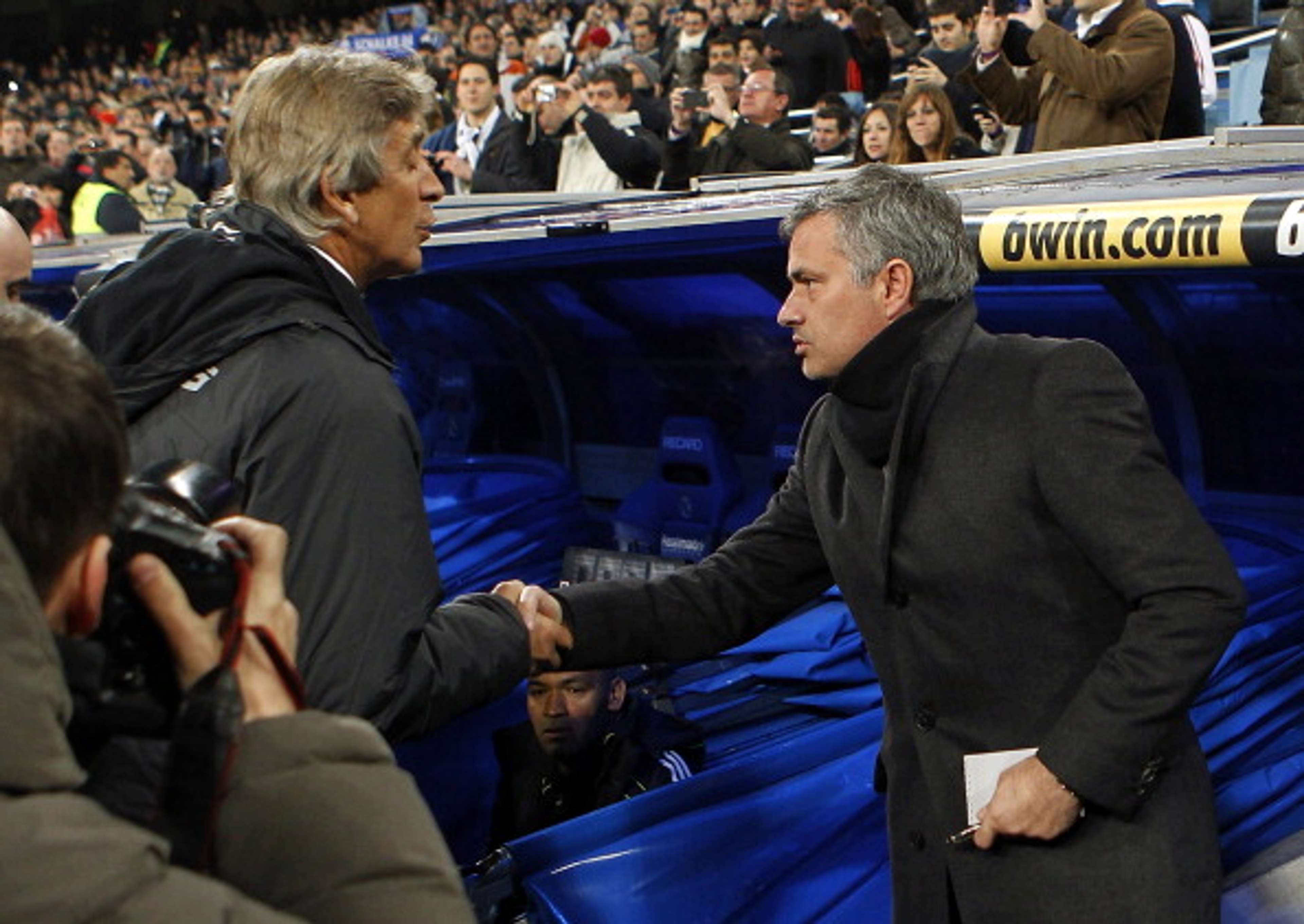 Mourinho ataca: “Si a mí el Madrid me echa, no me voy a entrenar al Málaga”. Marzo de 2011.