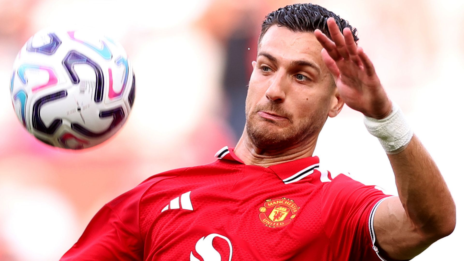 Diogo Dalot Manchester United 2026-27