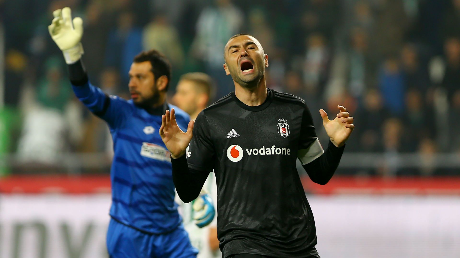 Burak Yilmaz Konyaspor v Besiktas 11232019