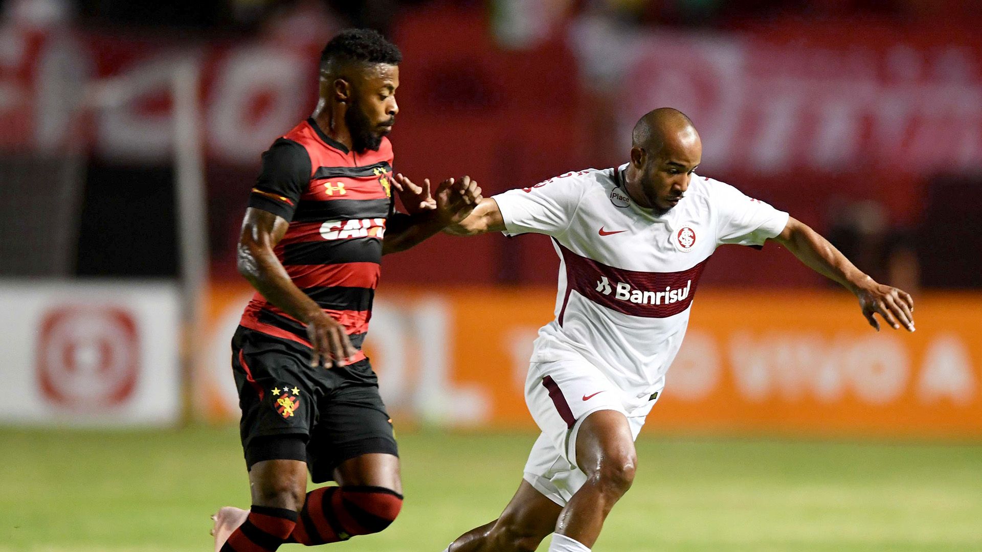 Michel Bastos Patrick Sport Recife Internacional Brasileirao Serie A 05102018