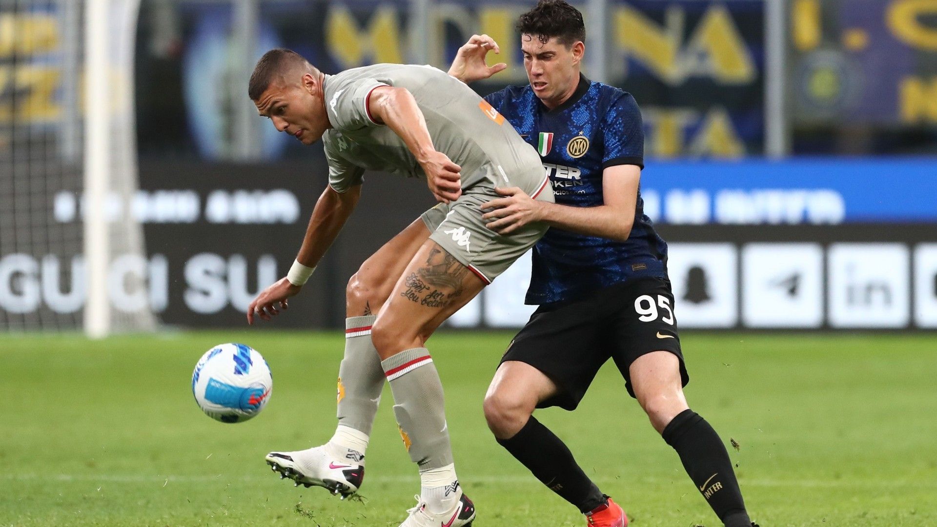 Favilli Bastoni Inter Genoa