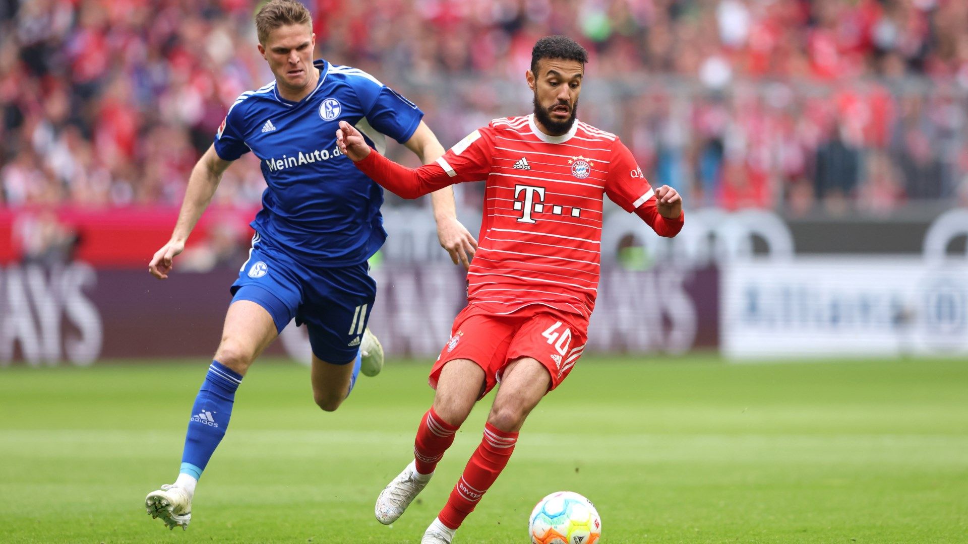 Moussair Mazraoui Marius Bulter FC Bayern Schalke 2023