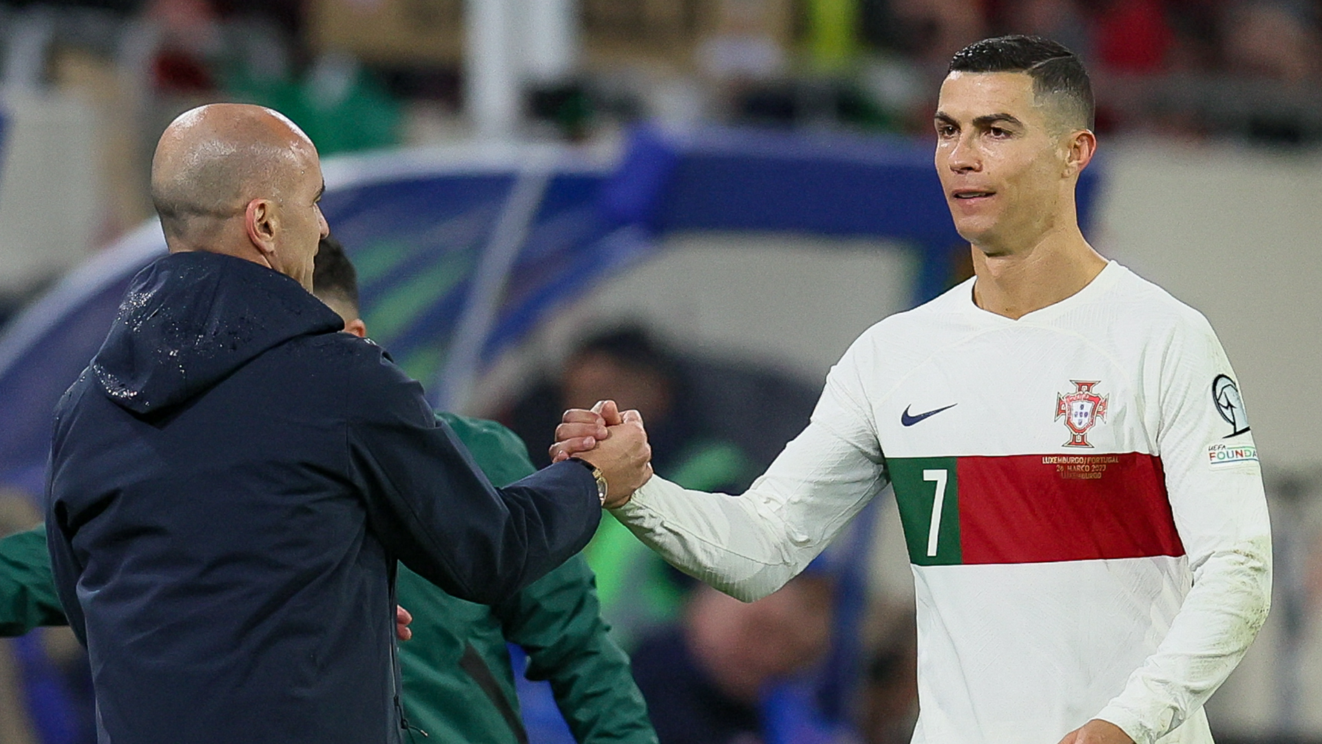 Das lágrimas à alegria? Cristiano Ronaldo quer rir por último na Eurocopa-Vitória dos dados