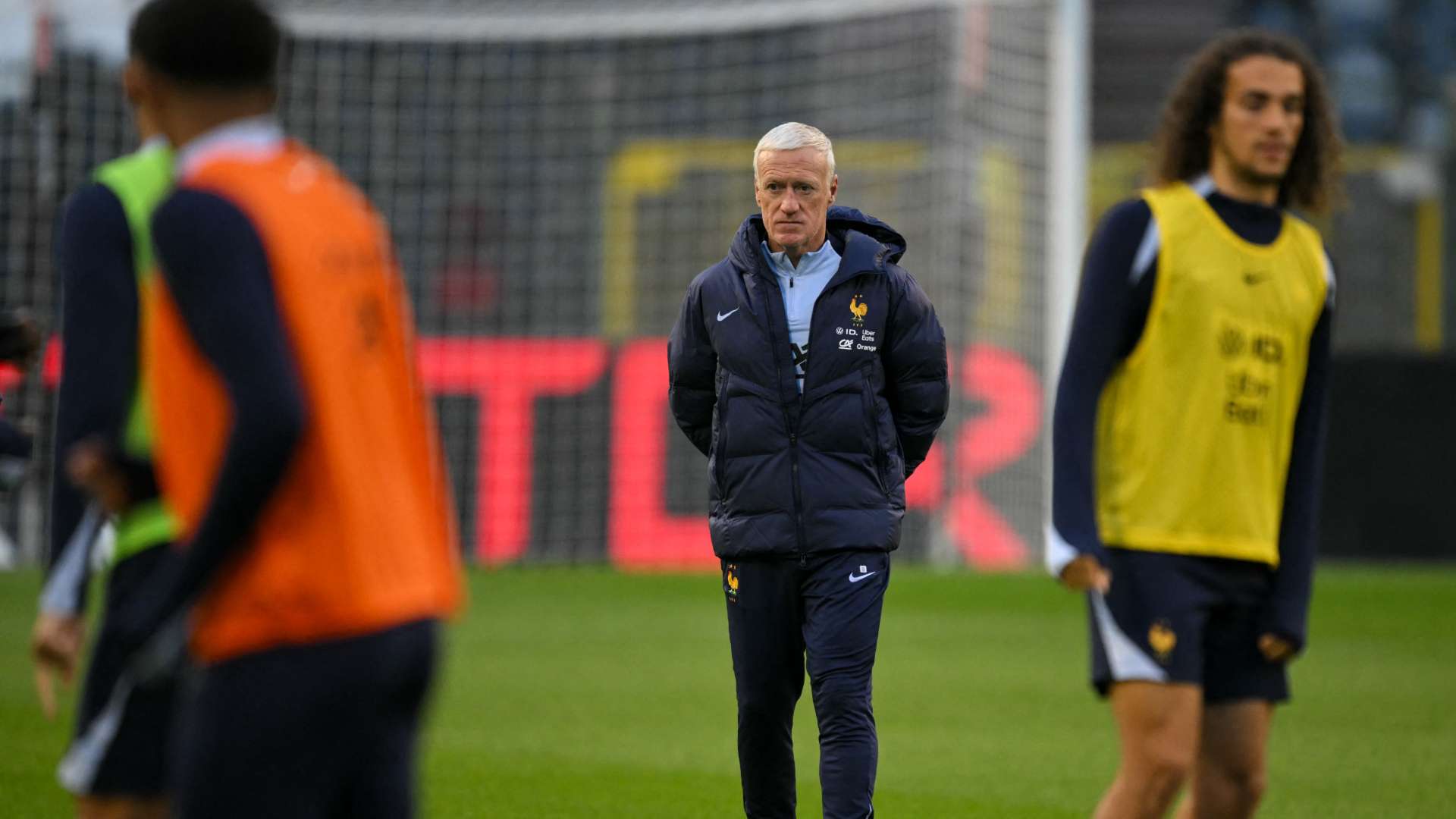 Deschamps France training HIC 2:1