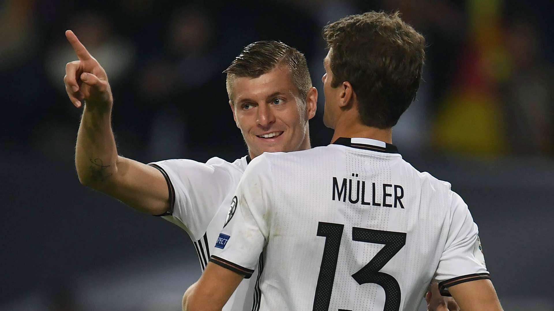 TONI KROOS THOMAS MULLER GERMANY CZECH REPUBLIC WC QUALIFICATION 08102016
