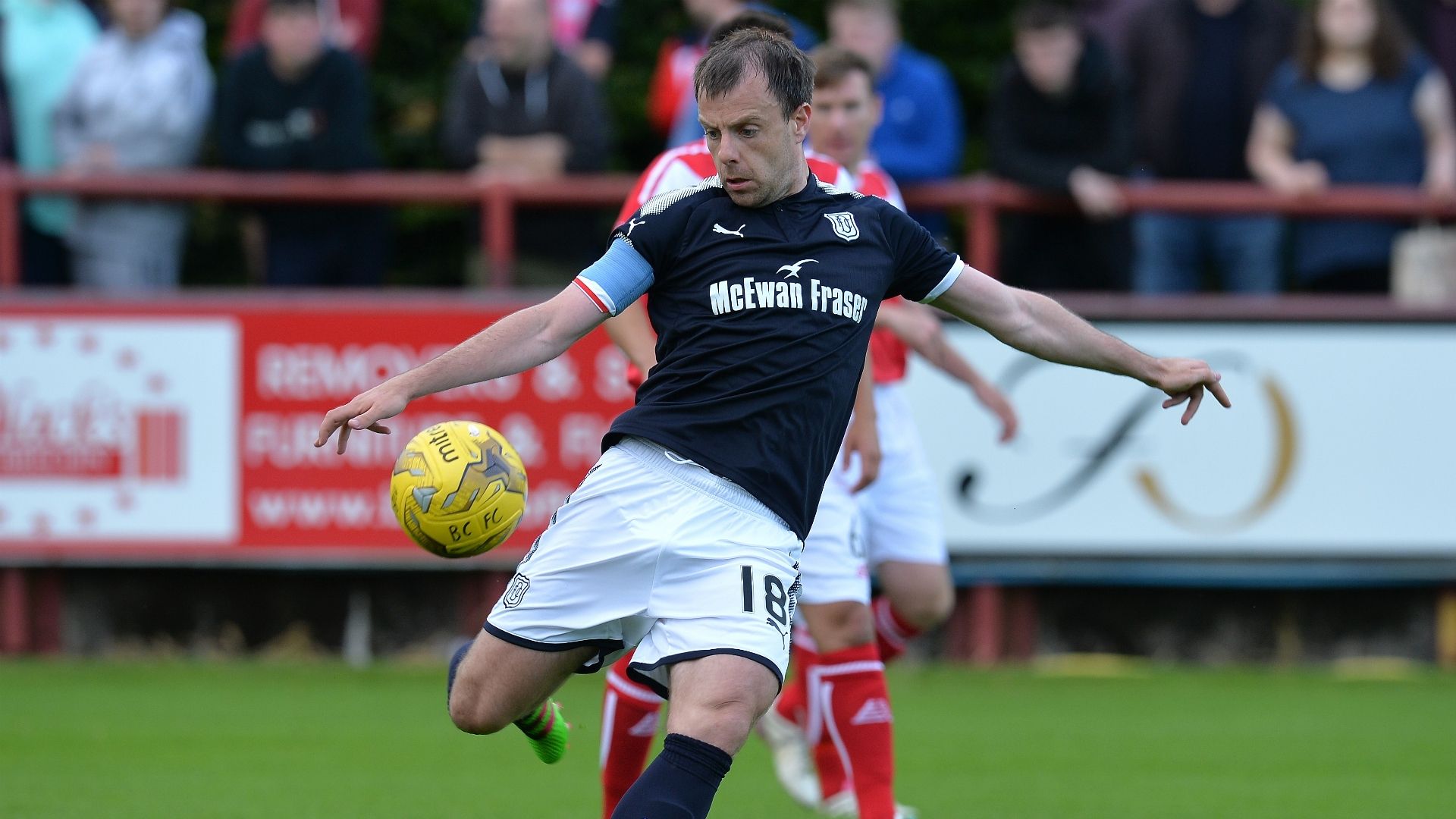 Paul McGowan Dundee FC 07112017