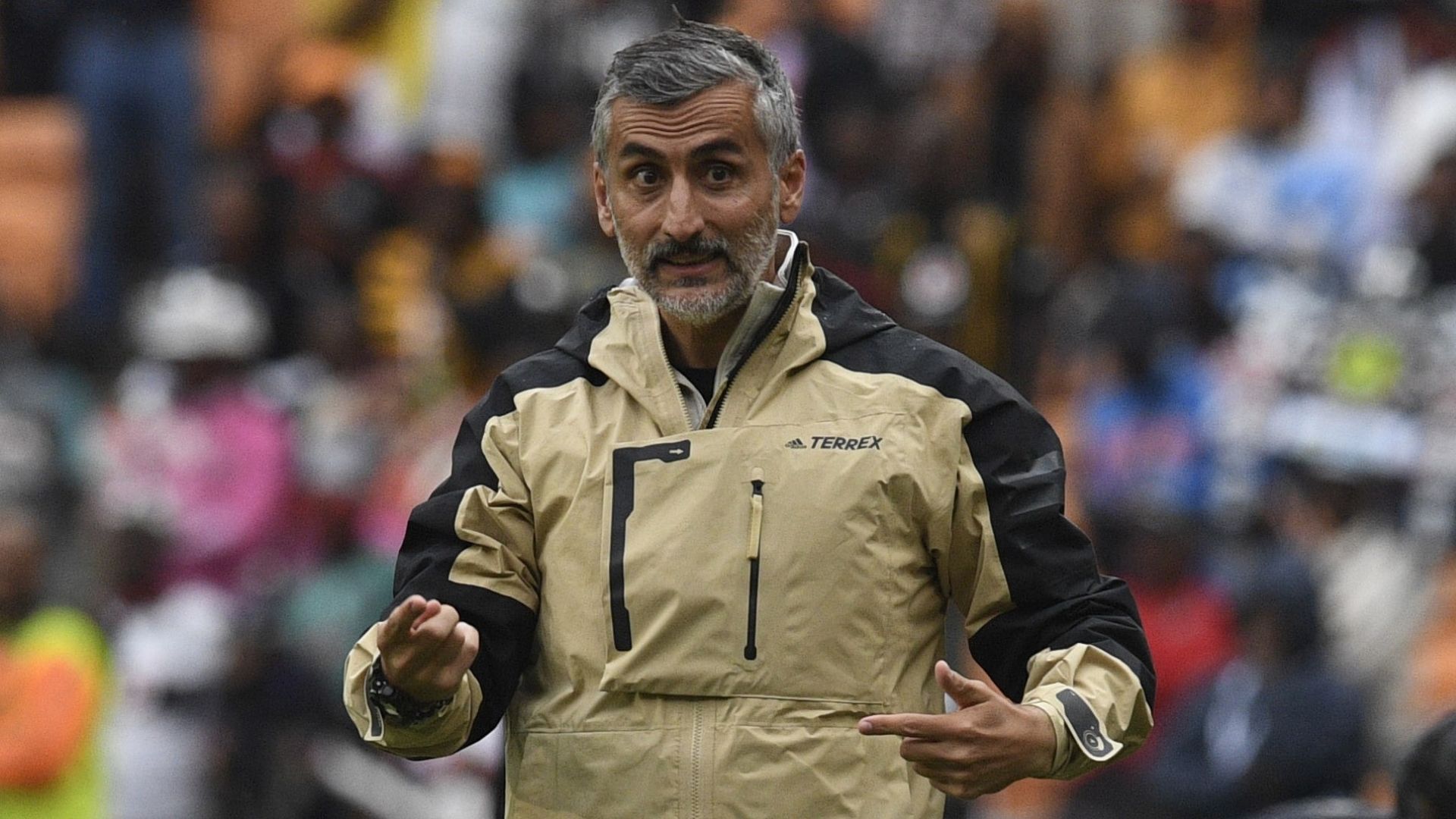 Ex-Orlando Pirates coach reacts to Jose Riveiro dumping Soweto giants - 'History will always tell you that all the good coaches somehow end up leaving' | Goal.com South Africa