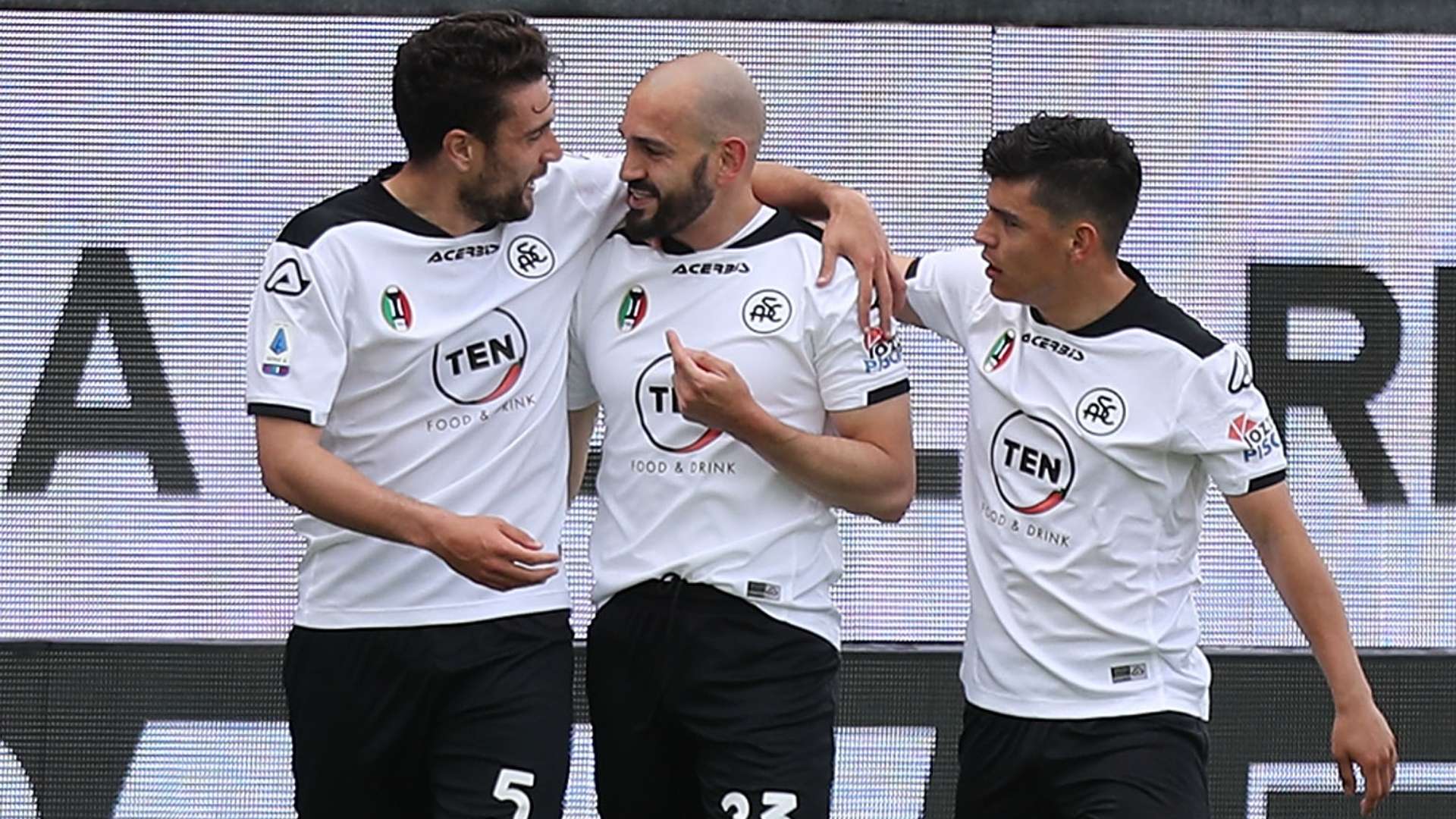 Saponara celebrating Spezia Torino Serie A