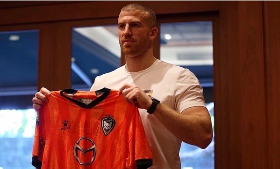 ชาร์ลี คลัฟ