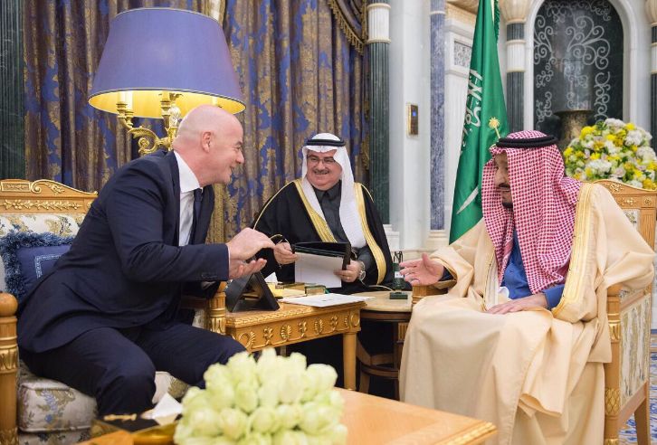 إنفانتينو وخادم الحرمين