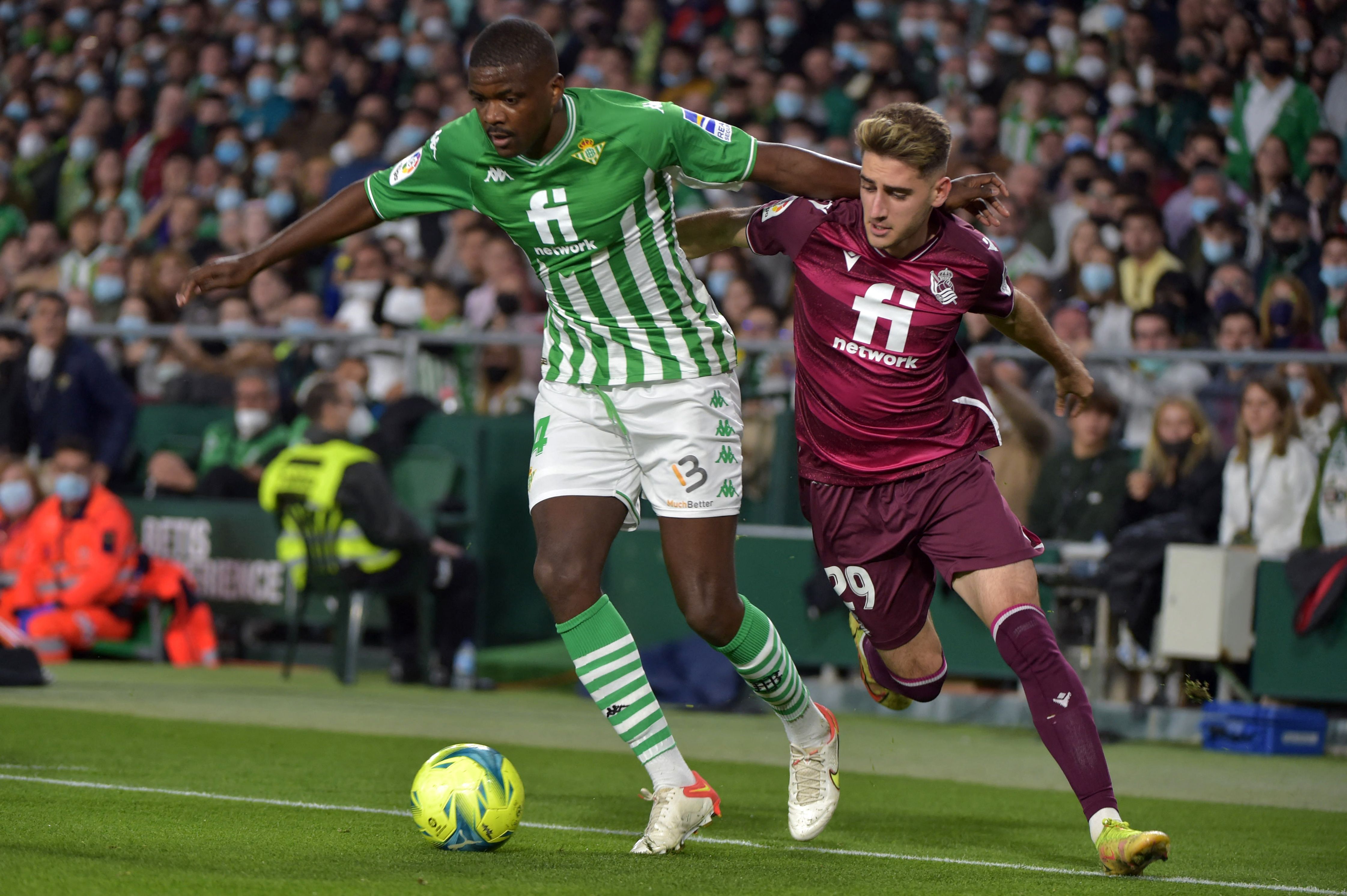 William Carvalho Roberto Navarro Real Betis Real Sociedad