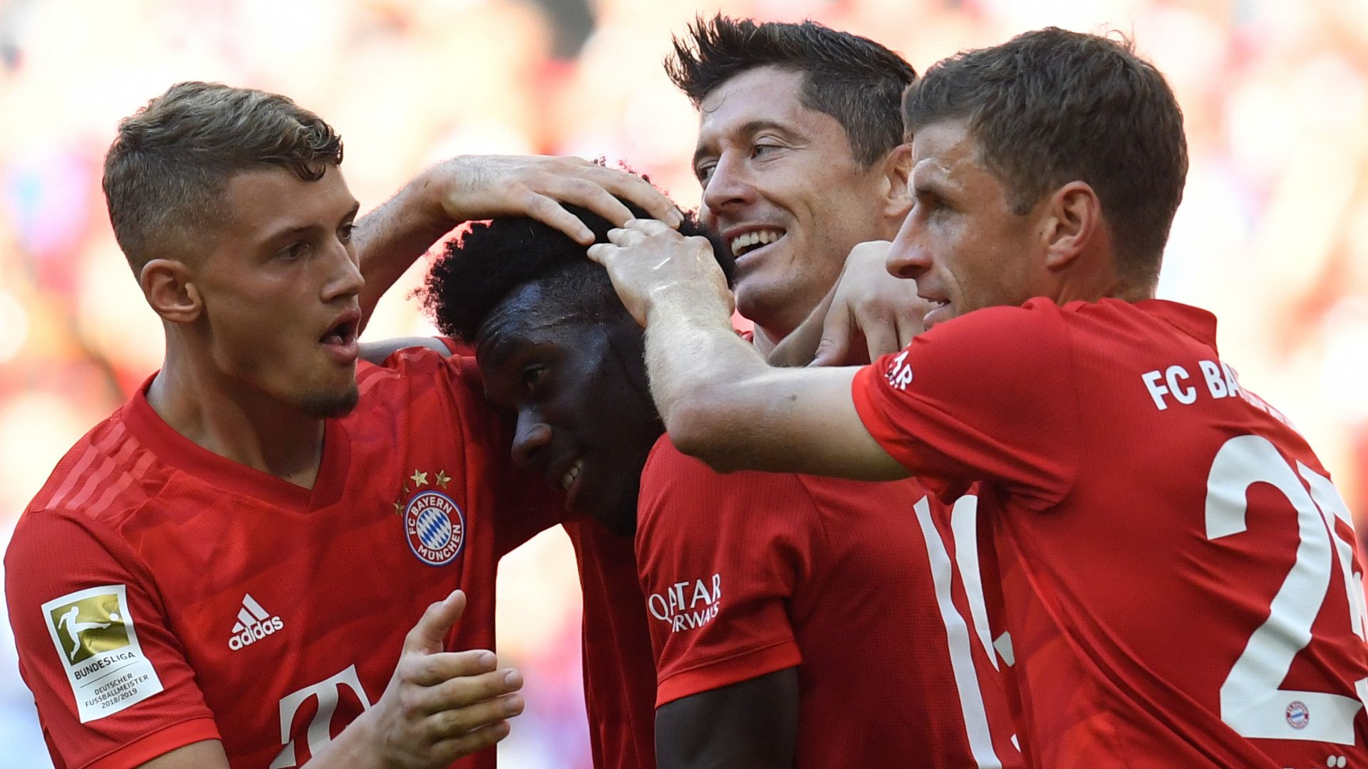 MICHAEL CUISANCE ALPHONSO DAVIES ROBERT LEWANDOWSKI THOMAS MÜLLER BAYERN MÜNCHEN 31082019