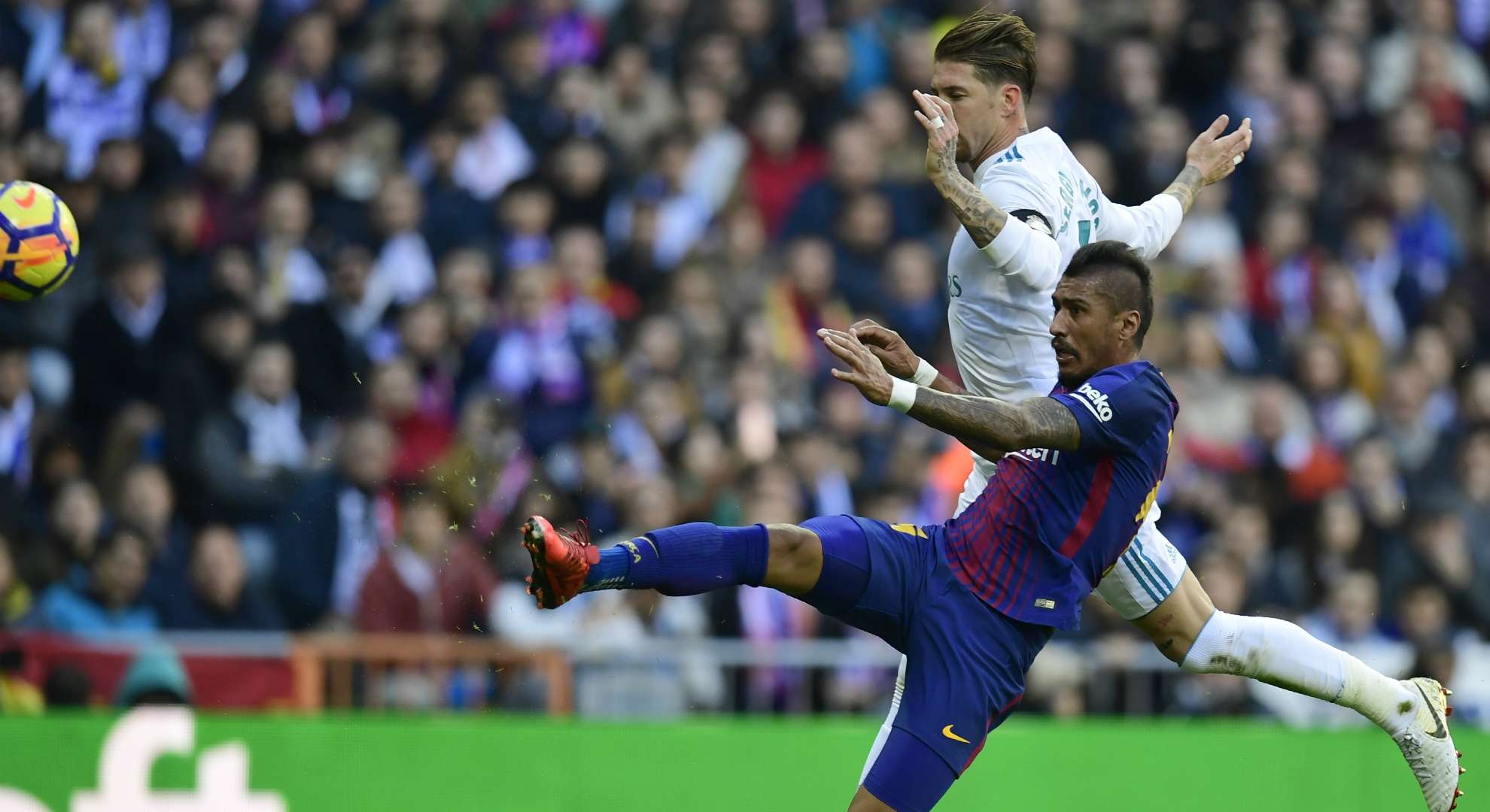 Paulinho Sergio Ramos Barcelona Real Madrid