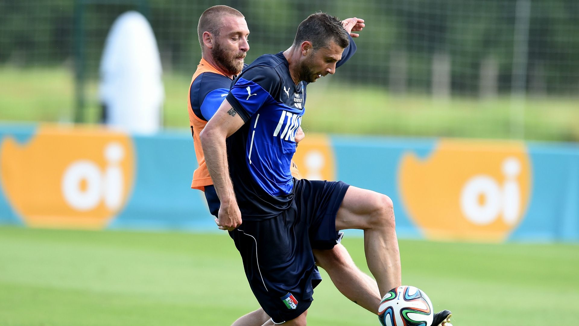 Daniele De Rossi Thiago Motta Italy