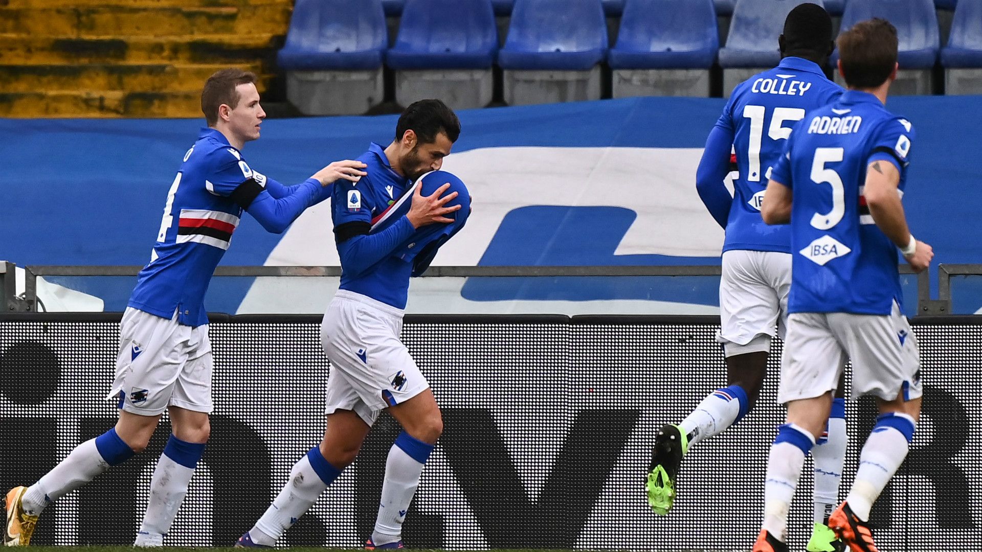 Sampdoria celebrating Inter Serie A