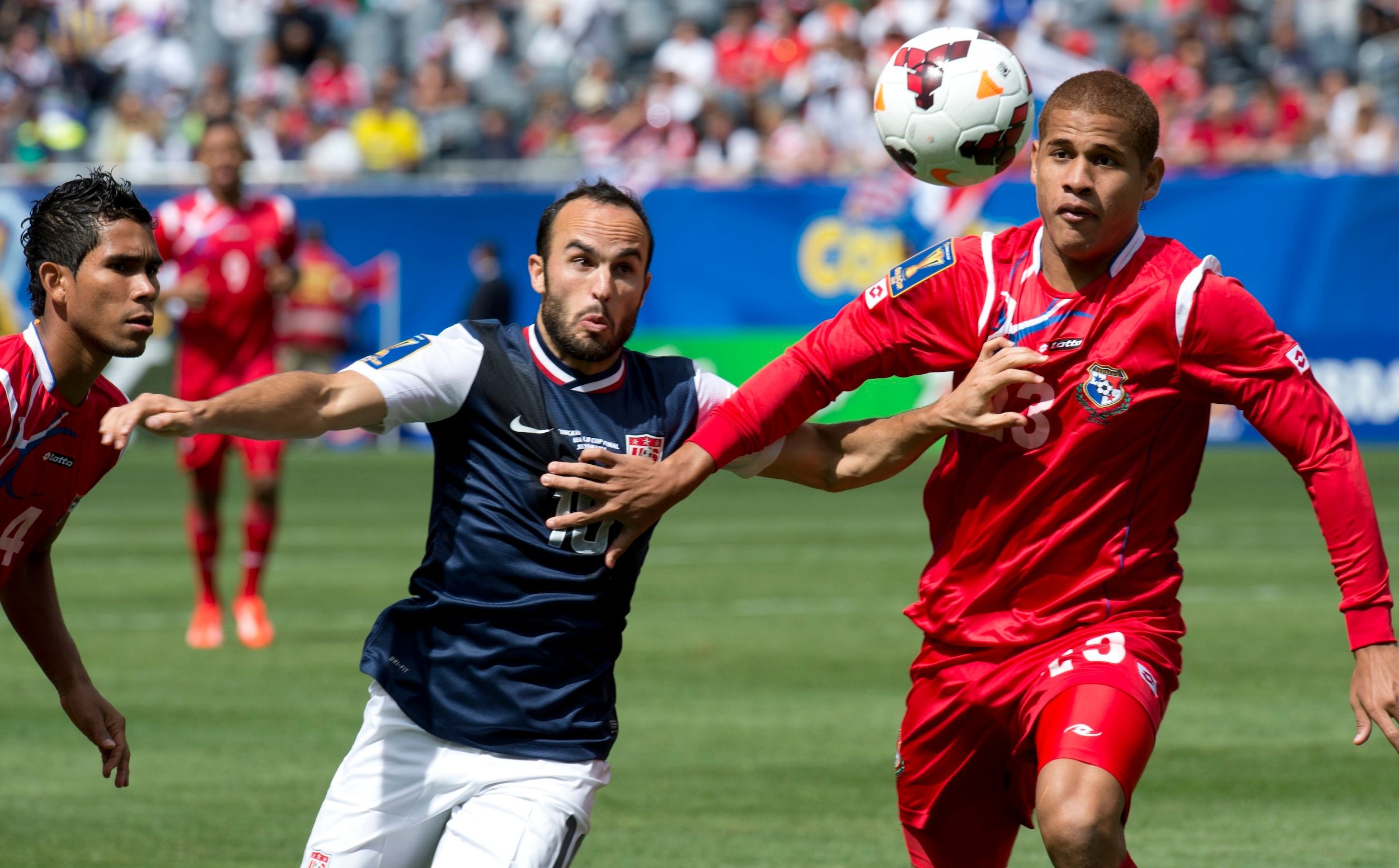 Landon Donovan, USA, United States; Roberto Chen, Panama; Gold Cup