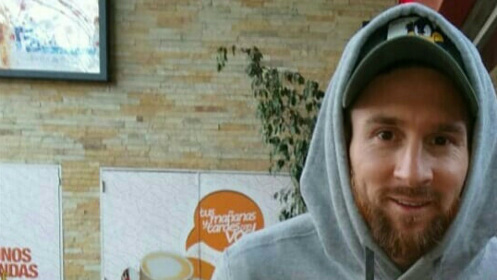 Lionel Messi shopping funes mall 2019