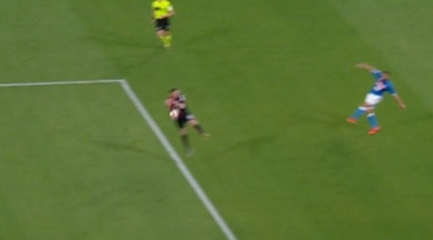 rigore mano cacciatore napoli cagliari