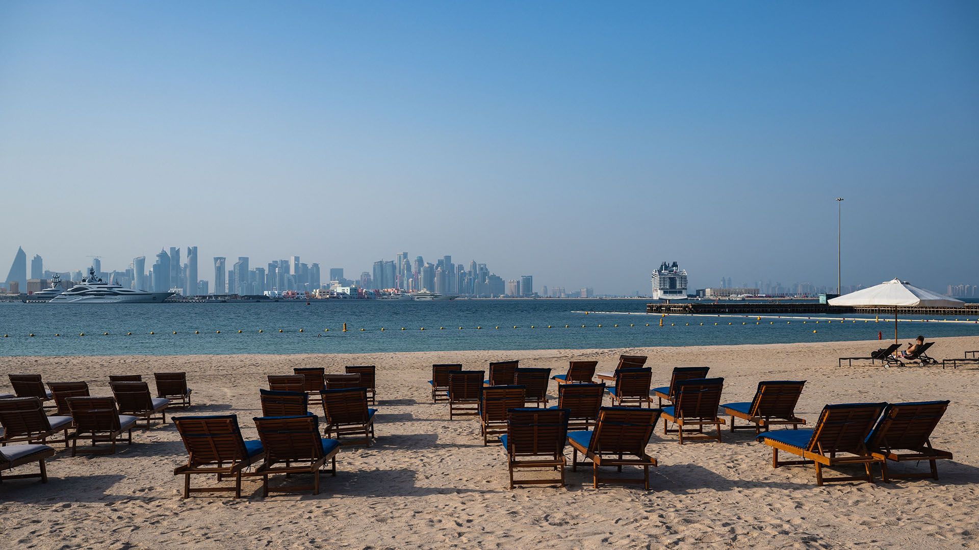 Praia em Doha, no Qatar