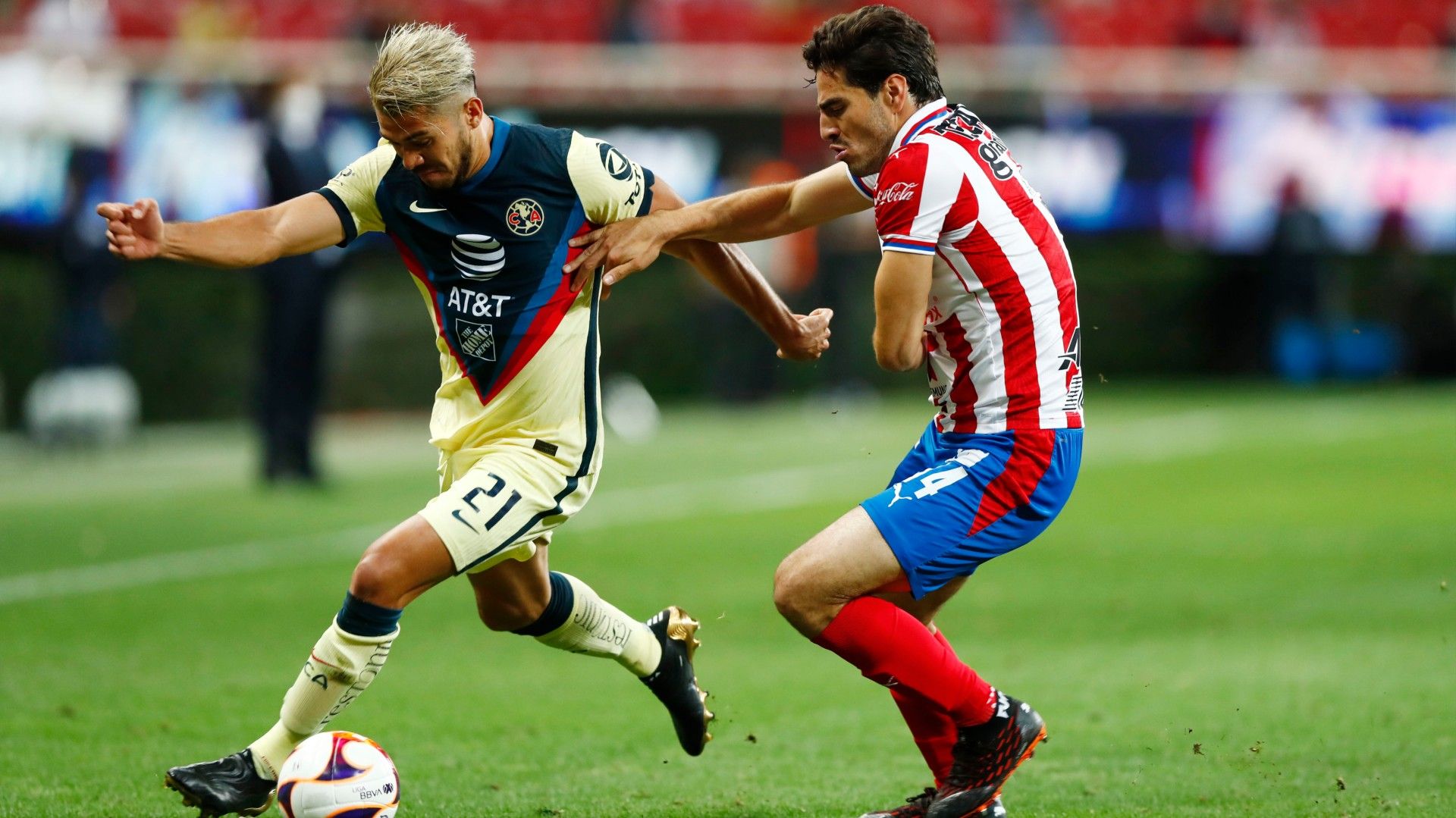 Chivas América Pollo Briseño Henry Martín